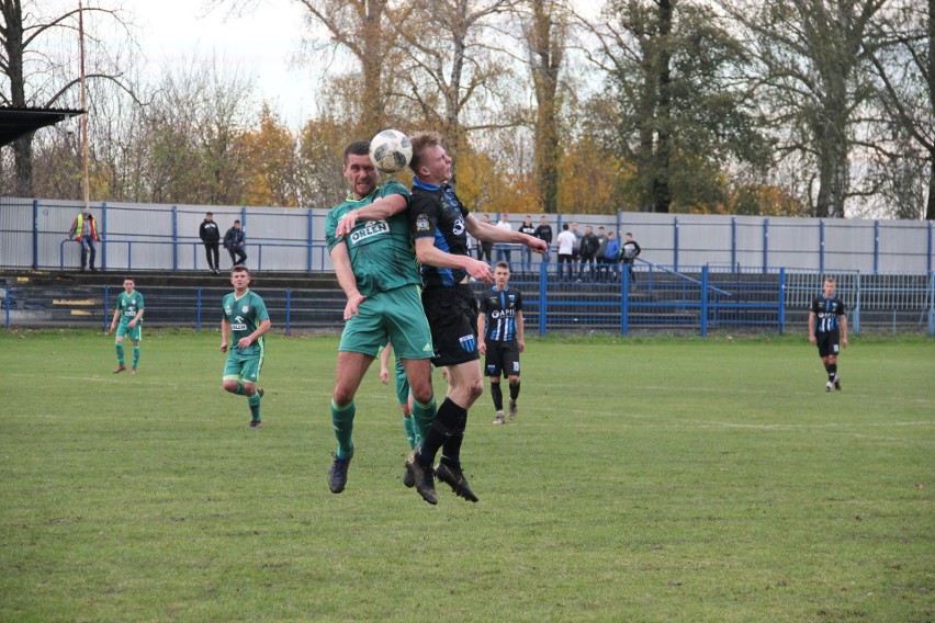 4 liga podkarpacka. JKS Jarosław wygrał na własnym stadionie z Partyzantem Targowiska [RELACJA, ZDJĘCIA]