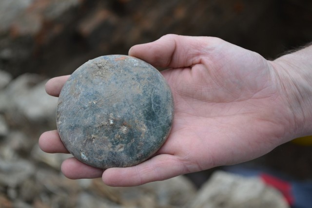 Archeolodzy z Raciborza odkrywają setki zabytków każdego dnia