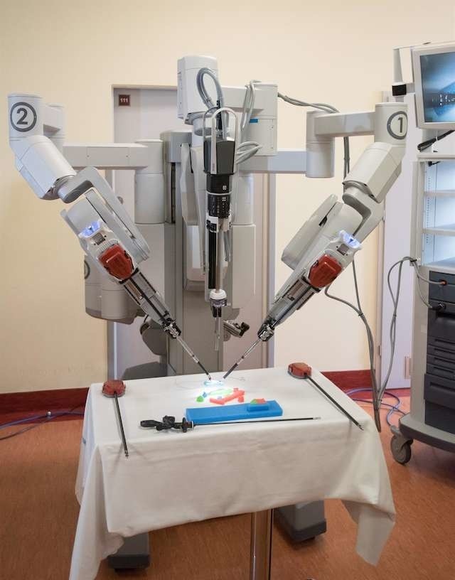 Prezentacja robota chirurgicznego da Vinci w Szpitalu...