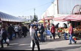 Ceny warzyw i owoców na targowisku Korej w Radomiu w czwartek 14 kwietnia, tuż przed Wielkanocą. Zobacz!