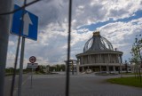 Świątynia o. Rydzyka w Toruniu rosła na naszych oczach. Poświęcenie wkrótce [zdjęcia]