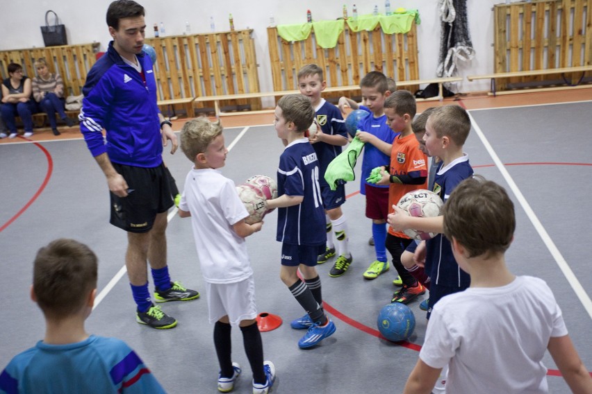 GKS  może być bazą sportową dla młodych adeptów piłki...