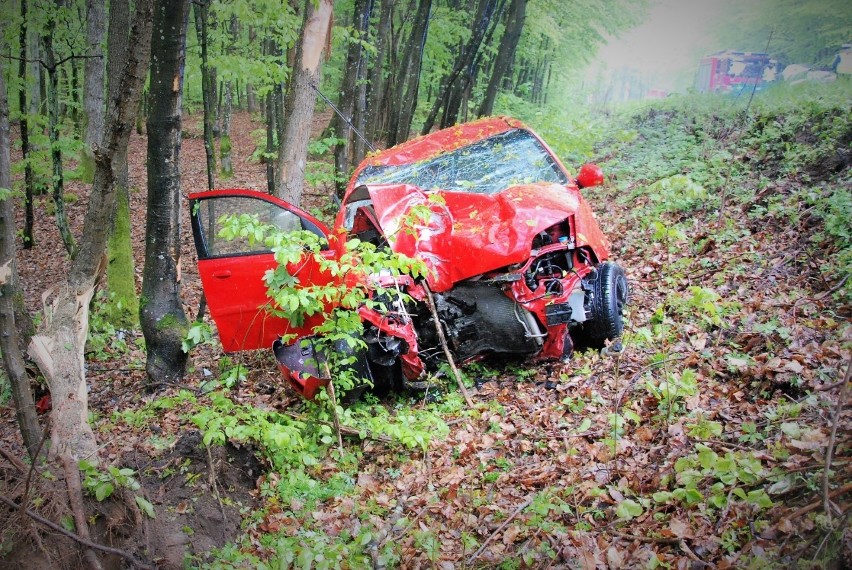 Wypadek na drodze wojewódzkiej nr 212 pomiędzy Rekowem a Udorpiem [ZDJECIA]