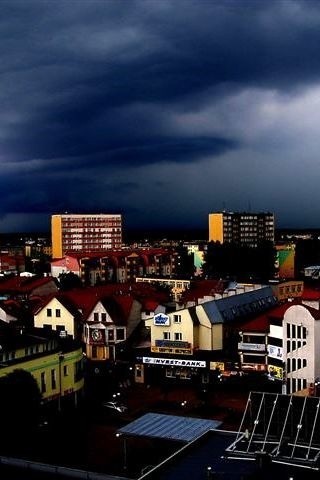 Przerażające niebo nad Ostrołęką! Zobacz niesamowite zdjęcie 