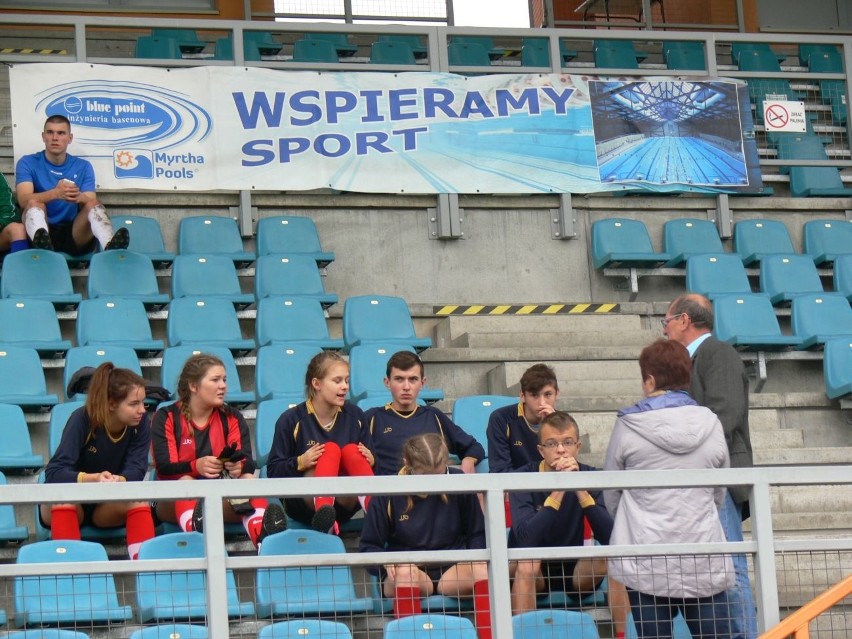 Na murawie Stadionu Miejskiego w Tarnobrzegu spotkali się wychowankowie Domów Dziecka z całej Polski