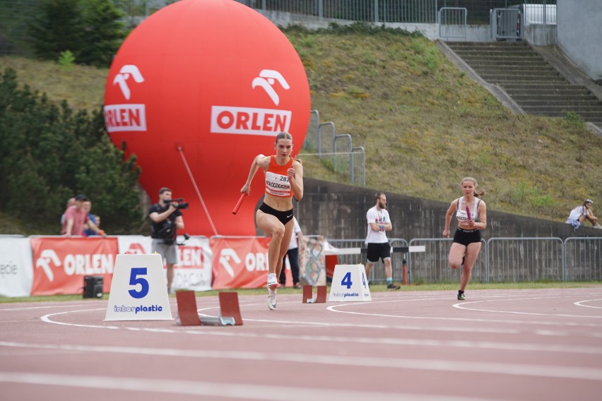 Wielkie sportowe emocje na stadionie 650-lecia w Słupsku.