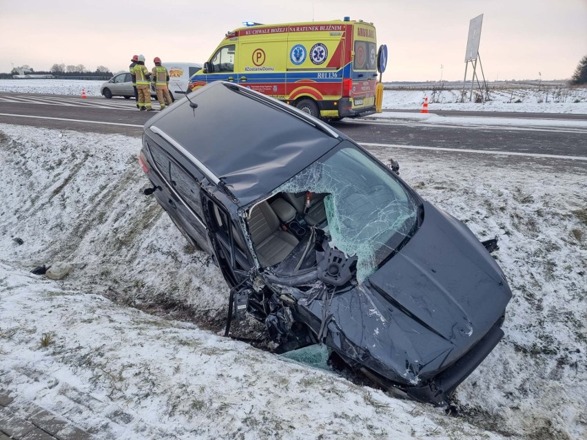 Wypadek w Orłach niedaleko Przemyśla. Na drodze krajowej nr 77 pijana kierująca fordem uderzyła w ciężarówkę [ZDJĘCIA]