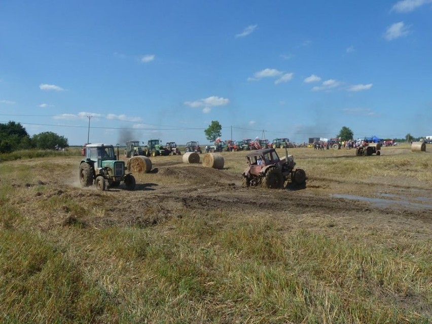 W Pławiu w gminie Dąbie odbyły się "Igrzyska Traktorowe".
