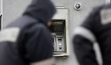 Włamanie do bankomatu na gdańskiej Osowie. 21.06.2021 r. Sprawcy usiłowali ukraść pieniądze, szuka ich policja