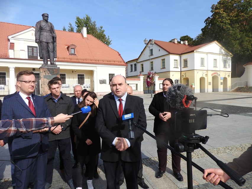 4.10.2020. Białystok, Rynek Kościuszki. Konferencja...