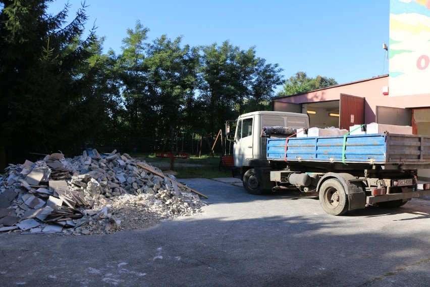 Budynek OSP w Sarnowie będzie odnowiony, a garaż pomieści...