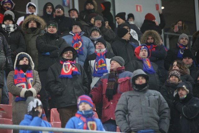 Kibice Piasta Gliwice na meczu z Górnikiem Zabrze.