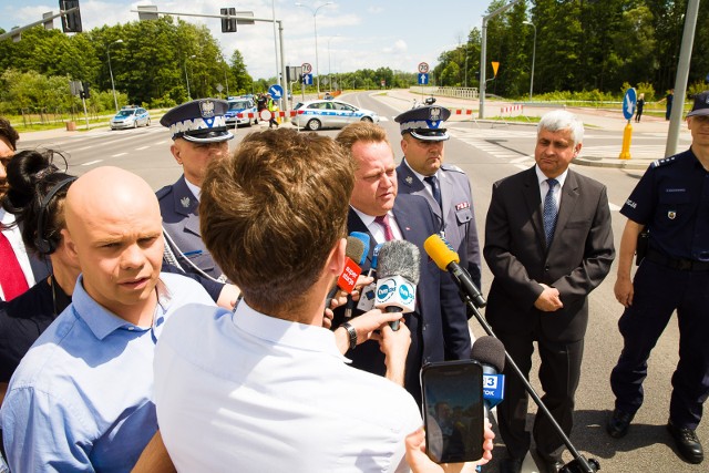 Bomba przy Ciołkowskiego. Ewakuacja udana [TRASA PRZEJAZDU BOMBY]