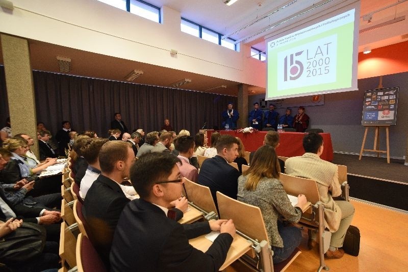 Inauguracje na UŁ. 1600 studentów z zagranicy 