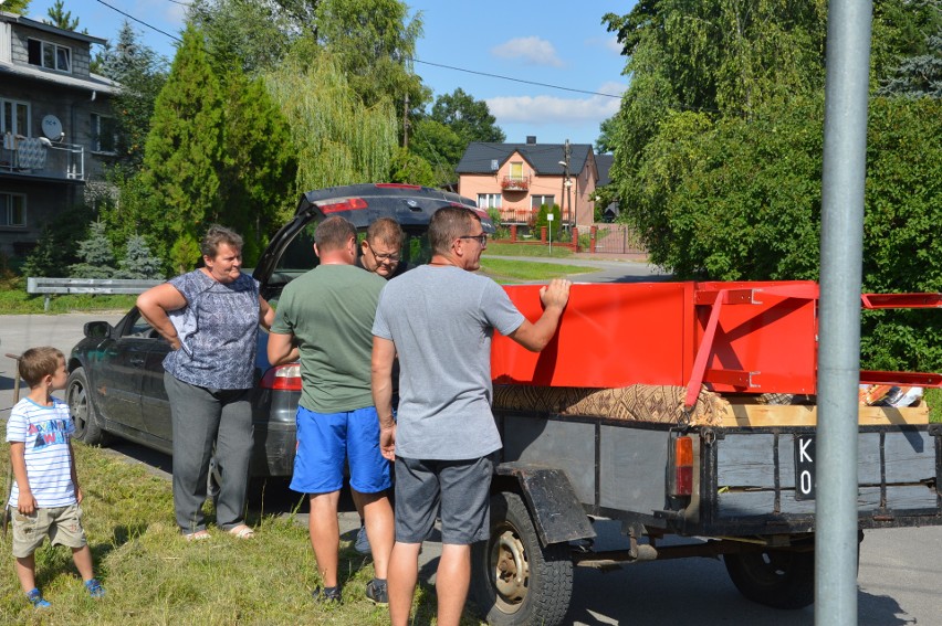 Stogniowice. W centrum wsi stanął pojemnik w kształcie serca