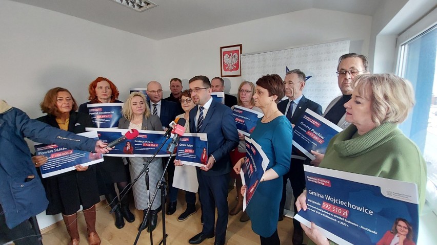 Duża kasa dla samorządów na inwestycje. Na specjalnej konferencji samorządowcy poinformowali o zadaniach w swoich powiatach i gminach