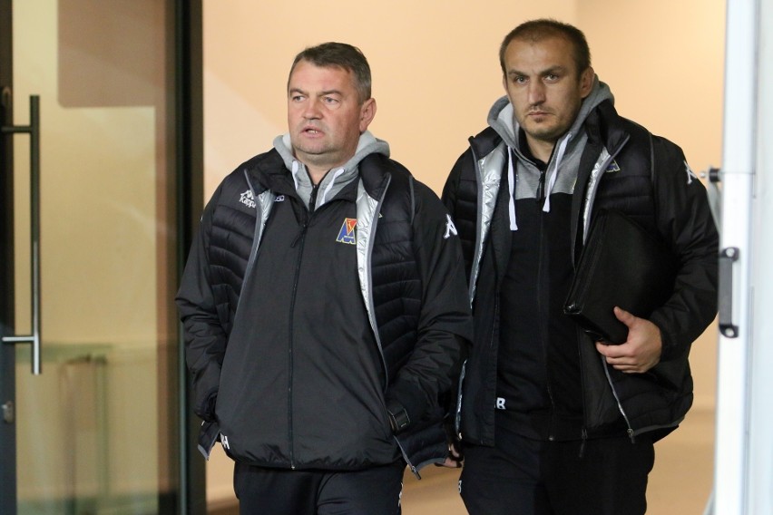 Na zdjęciu trener Mirosław Hajdo (z lewej) i Dariusz Baryła,...