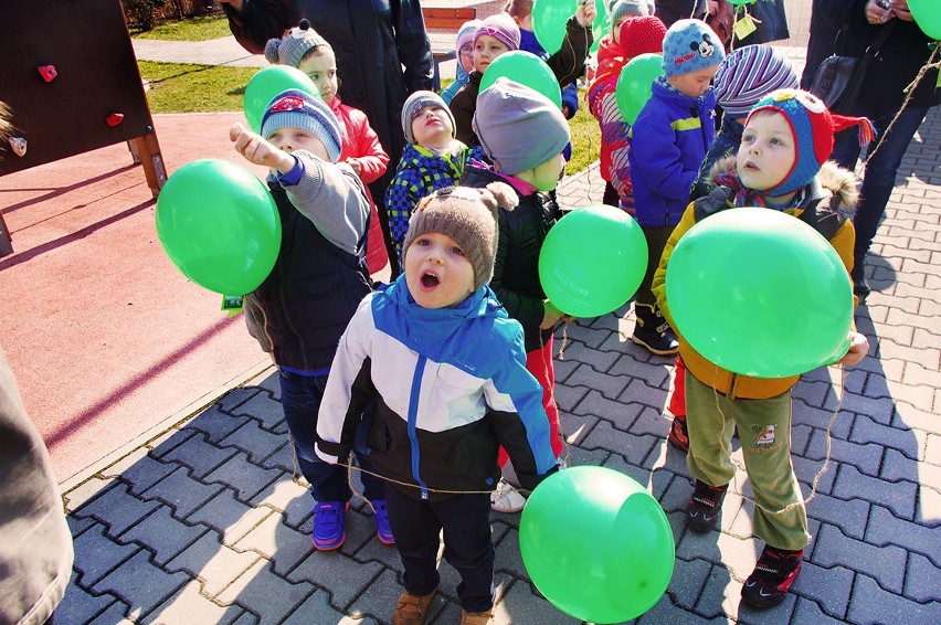 300 zielonych baloników na powitanie wiosny w Strzyżowicach [ZDJĘCIA]