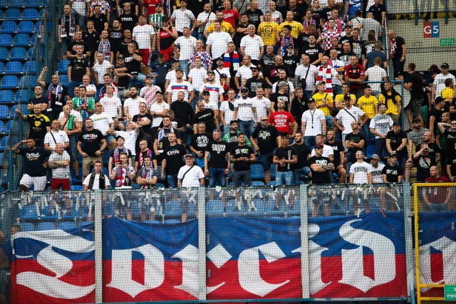 Górnik Zabrze przegrał wyjazdowy mecz z Wisłą Kraków 0:1 (0:0) po golu straconym w 95 minucie.