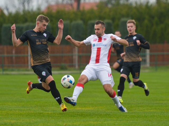 W meczu klasy O Jarosław Granica Stubno pokonała u siebie lidera Orła Przeworsk 3:0.