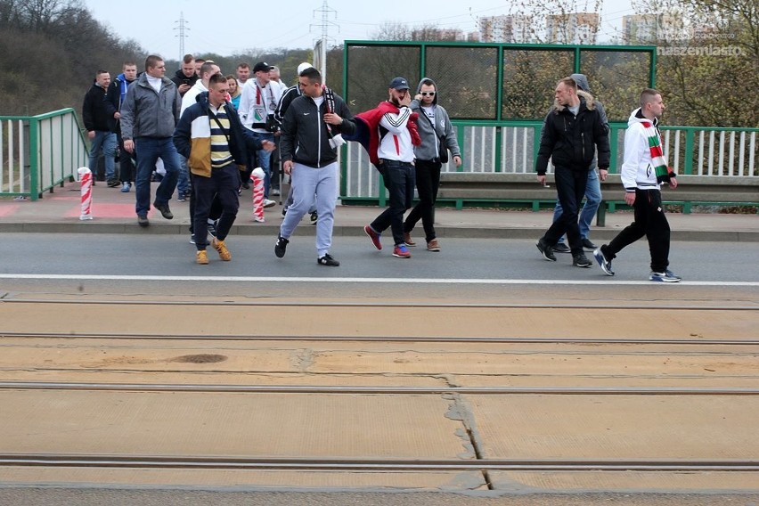 Kibice z Warszawy dotarli do Szczecina około godz. 16.30