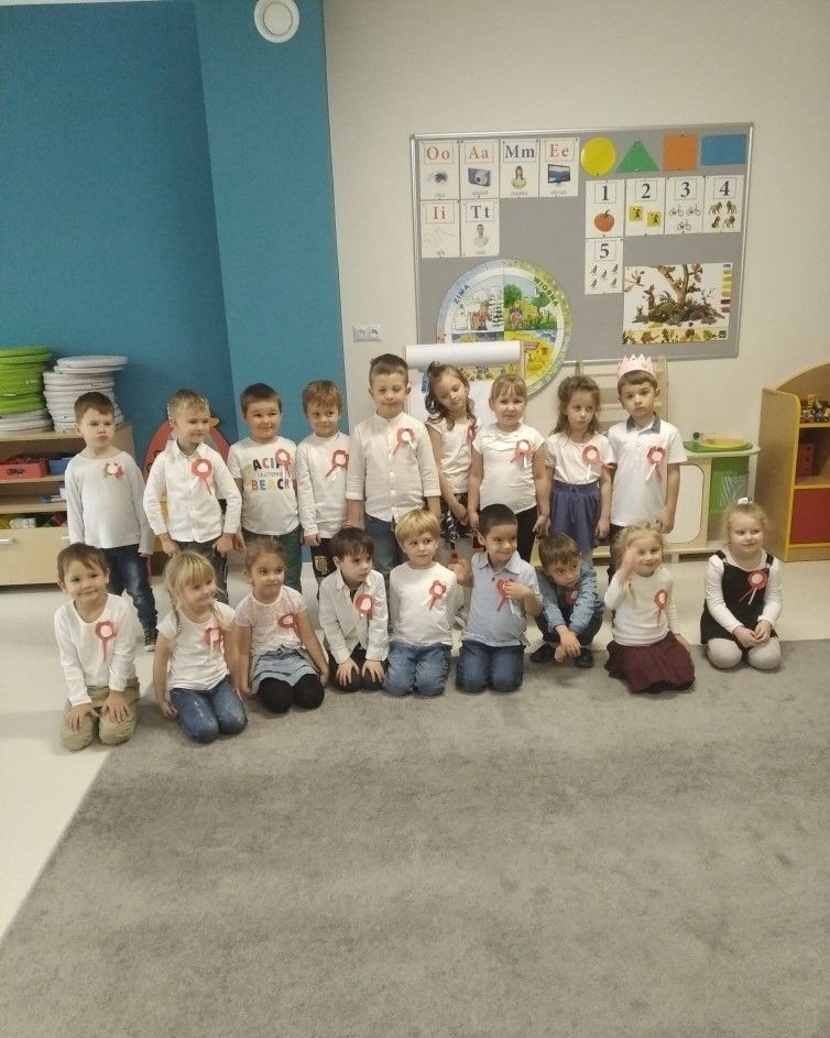 Przedszkolaki z Sandomierza dla Niepodległej. Nie tylko śpiewanie hymnu [ZDJĘCIA]