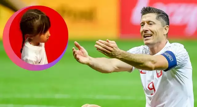 Robert Lewandowski wyszedł na boisko z Klarą.