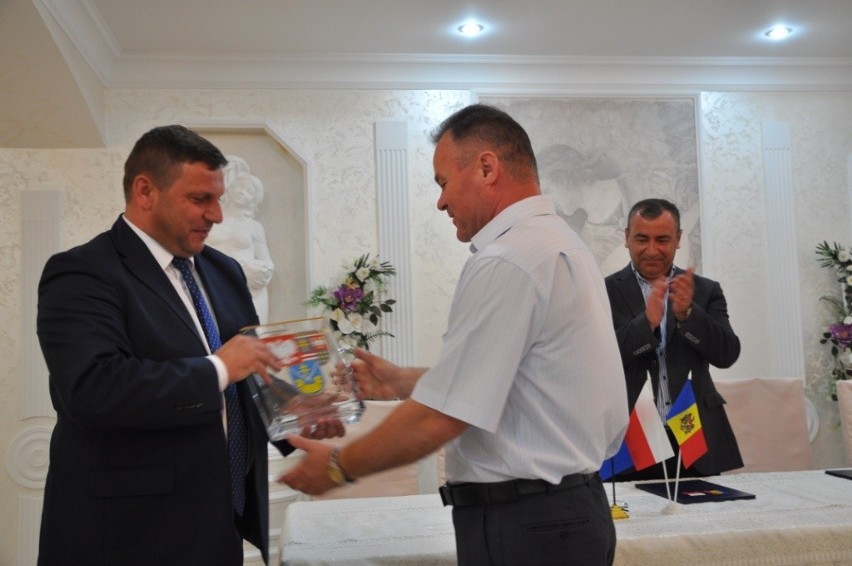 Delegacja z powiatu staszowskiego pojechała do przyjaciół w Mołdawii  