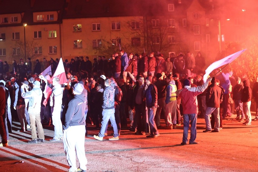 Marsz w Zabrzu i zadyma przed DMiT