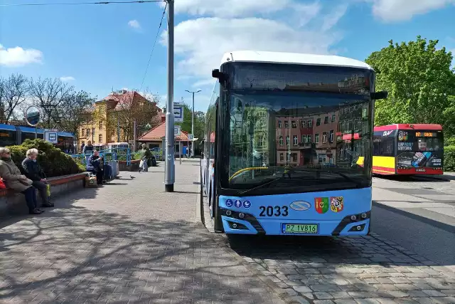Autobus będzie testowany w ramach prac nad nowym przetargiem na obsługę linii miejskich i międzygminnych na terenie gminy Miękinia i Gminy Wrocław.Tak wygląda niebieski autobus, zobacz >>>>>
