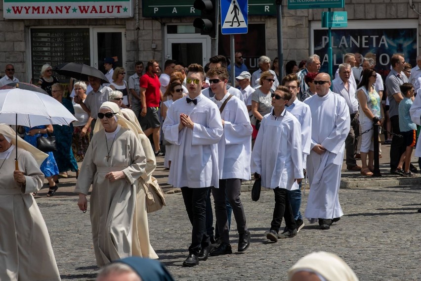 Pogoda dopisała - jak co roku zresztą na Boże Ciało, choć...