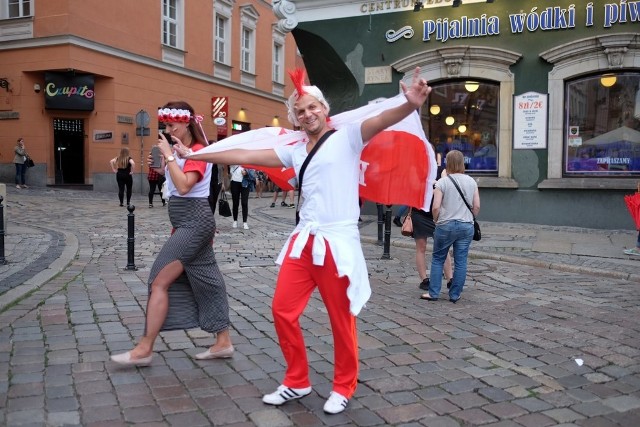 Polska - Niemcy: Poznaniacy kibicują reprezentacji na Starym Rynku