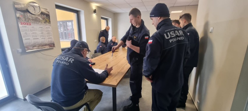 Polska grupa HUSAR dotarła do Turcji. Sądeccy strażacy prowadzą już działania ratunkowe w mieście Besni