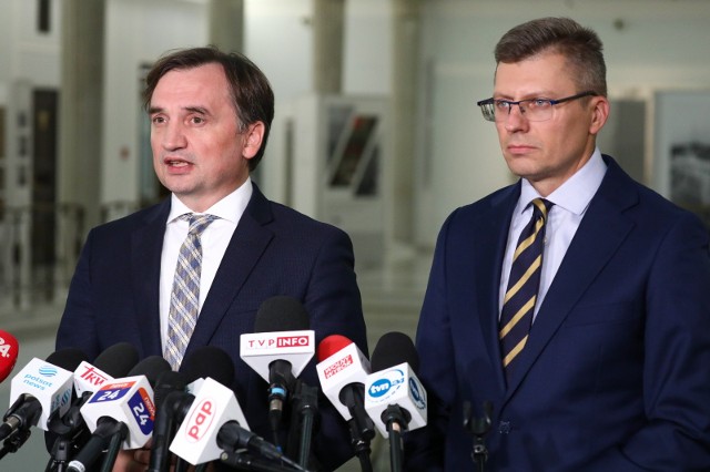 Wiceminister sprawiedliwości Marcin Warchoł (P): Sejm uchwalił właśnie nasz antylichwiarski projekt. To oznacza koniec cwaniactwa i naciągania ludzi z życiowymi kłopotami.