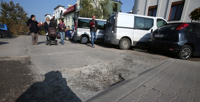 Tak wygląda ul. Blacharska, jest w opłakanym stanie