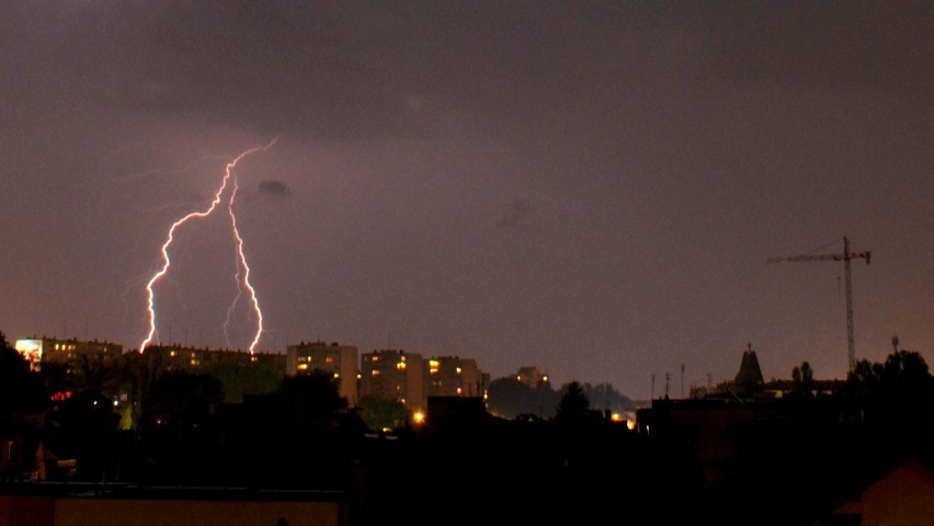 Gwałtowne burze z gradem nad Pomorzem. IMGW ostrzega!...