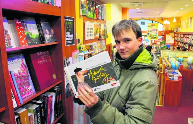 Aleksander Gibała lubi książki o Śląsku i po śląsku. Zawsze po nie sięga na zakupach w księgarniach