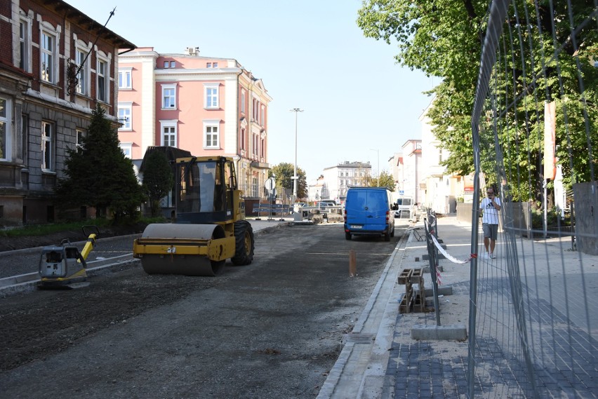 Nieprzejezdna ulica Oleska to duży problem dla kierowców,...