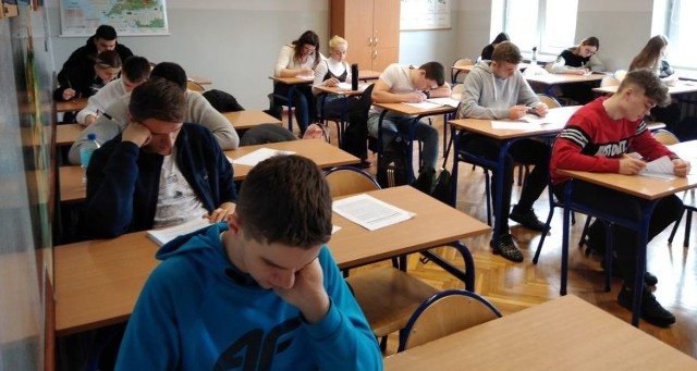 W środę 9 marca do egzaminu próbnego z języka polskiego przystąpili między innymi uczniowie Liceum Ogólnokształcącego w Iłży.
