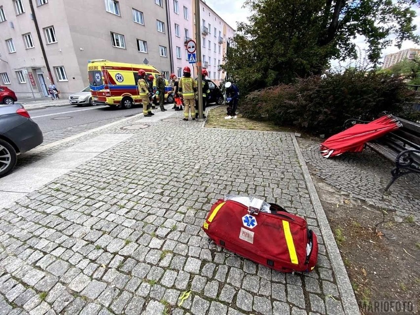 Jadący ul. Piastowską w Opolu kierowca smarta zasłabł,...