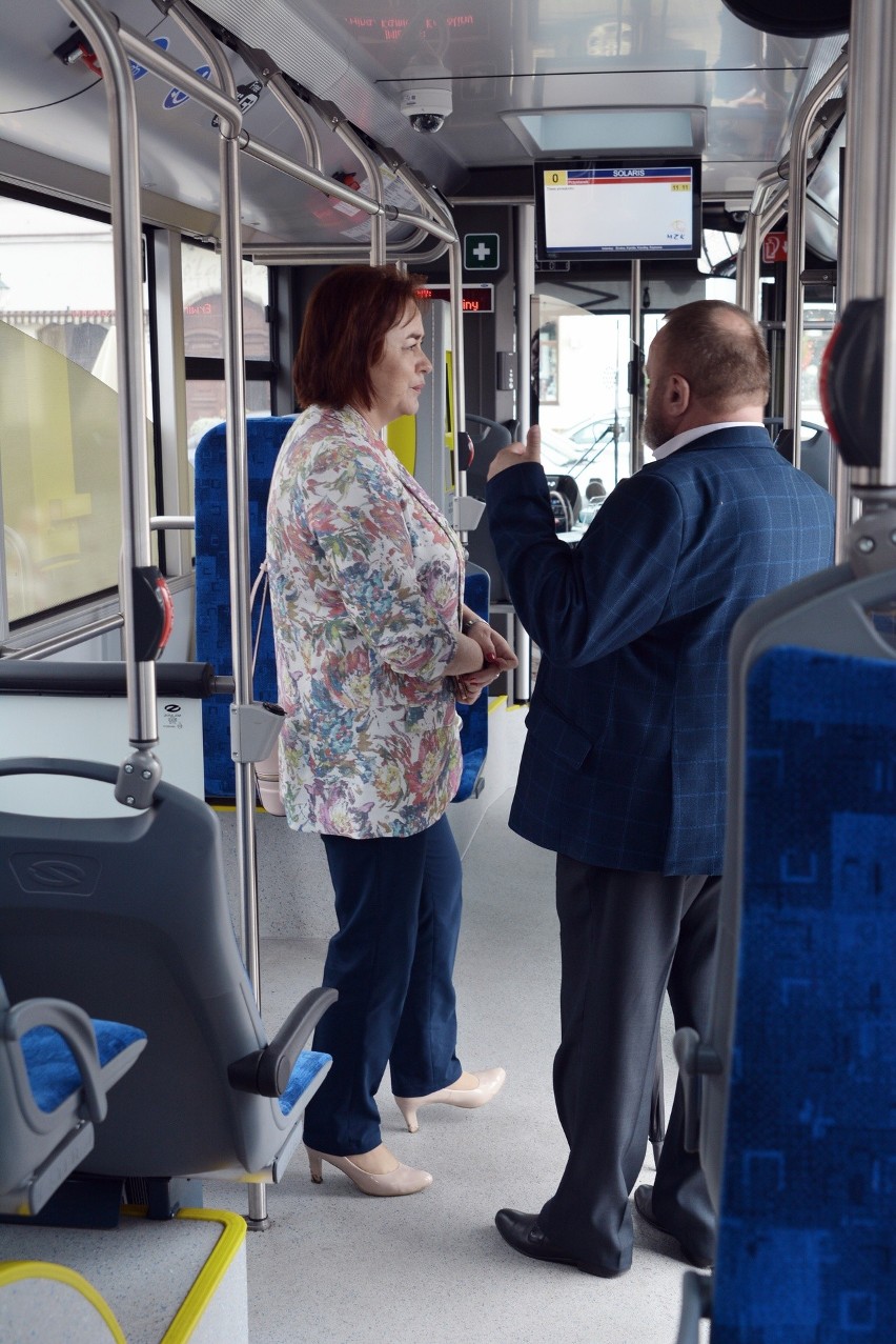 Pasażerowie olkuskiej komunikacji testowali nowy autobus [ZDJĘCIA]