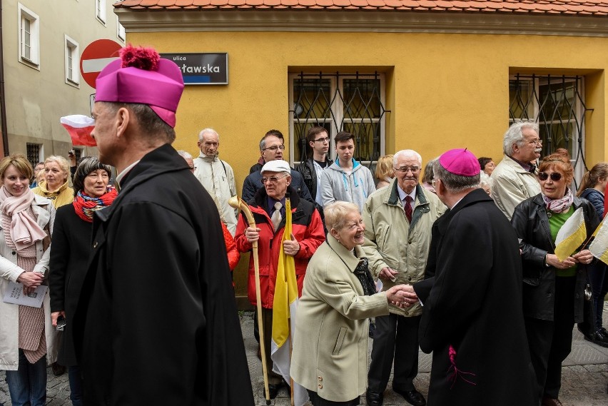 Rocznica chrztu Polski: Uroczysta procesja przeszła do...