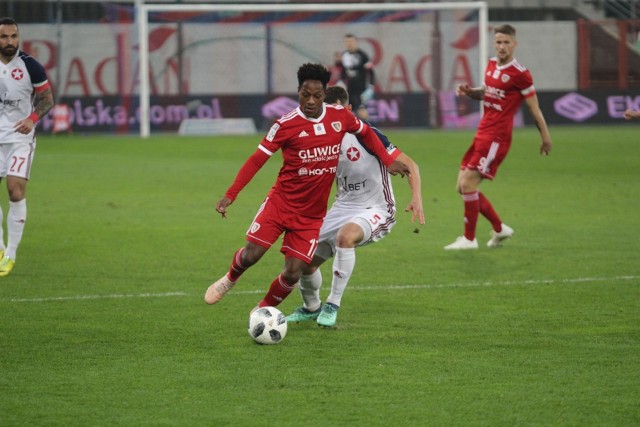 Joel Valencia w meczu Piast Gliwice - Wisła Kraków.