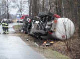 Wypadek cysterny z gazem LPG w Pankach. Ciężarówka w rowie