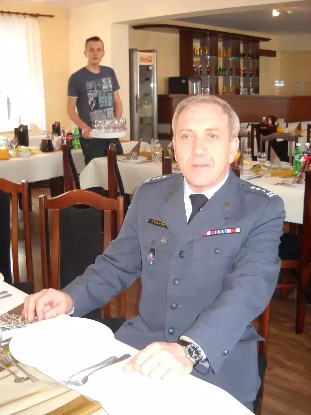 Pułkownik Mirosław Rasławski, dyrektor Zakładu Karnego w Nysie:  - Menu w restauracji będzie inne niż w więzieniu.