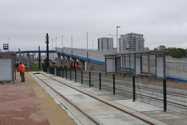 - Łącznie na trakcie tramwajowym z rejonu Górki Narodowej, co 3 minuty będzie wyjeżdżał tramwaj w kierunku Centrum Krakowa - zapowiadają w krakowskim magistracie.