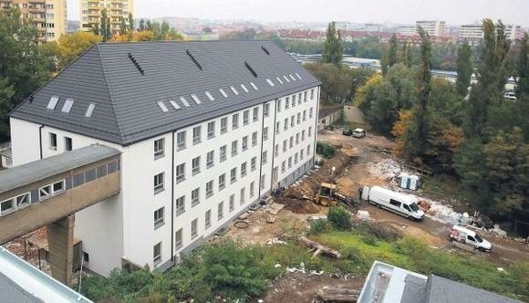 Ponad miesiąc temu zakończyła się budowa domu pomocy społecznej przy al. Wyzwolenia w Szczecinie.