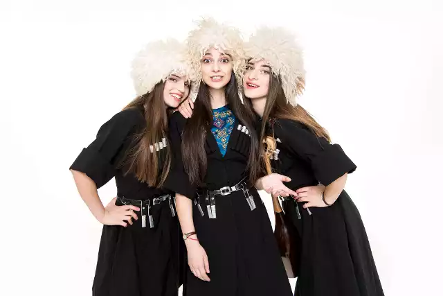Dziewczyny z Trio Mandalii z powodzeniem promują rodzimy folk