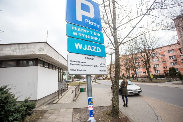 07.03.2017 bydgoszcz miasto parkingi parking platny szpital jurasza fot. filip kowalkowski/polska press