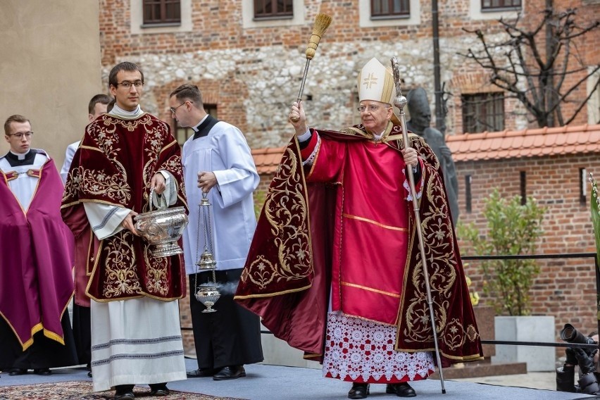 2 kwietnia o godz. 9.45 abp. Marek Jędraszewski poświęci...